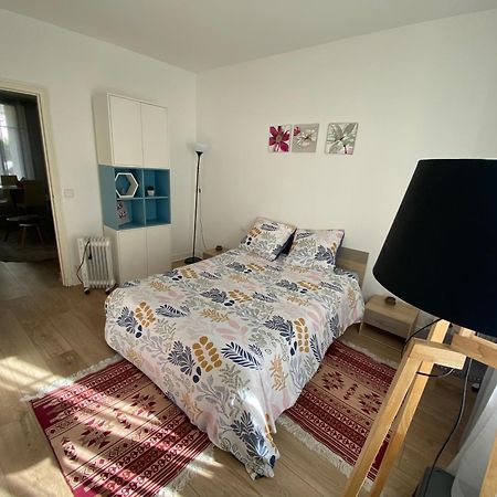 Superbe Appartement Aux Portes De Paris Avec Terrasse Ле-Кримлен-Бисетр Экстерьер фото